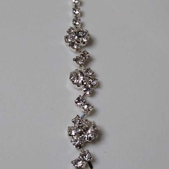 Decorative Y Shaped Necklace Adjustable 16 To 20 Inches - Picture 11 of 14